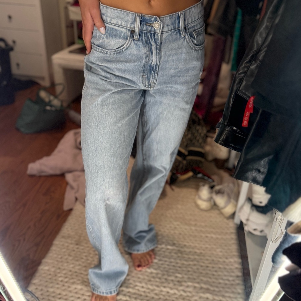Hidden baggy light wash jeans